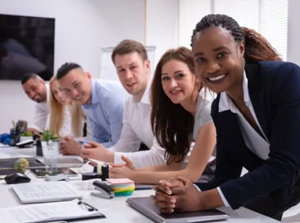 Organize a cultural awareness session